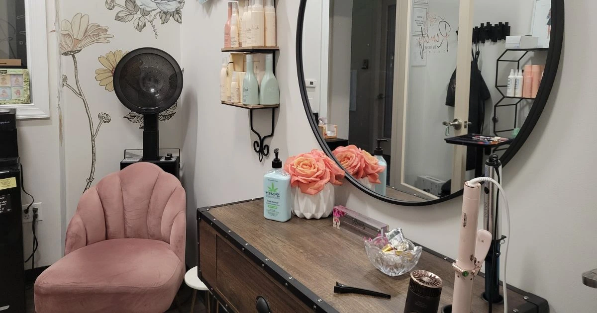 custom branding and decorating of this hair stylist salon suite inside phenix salon suites deptford